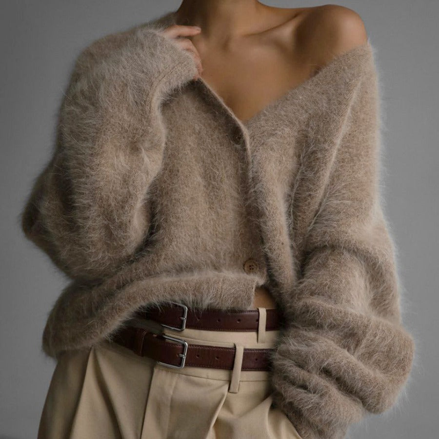 Élina | Cardigan V-Long pour une Élégance Décontractée Automne-Hiver LunaryaParis