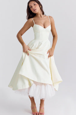 Laura™ | Vestido midi de satén con escote corazón: elegancia y comodidad