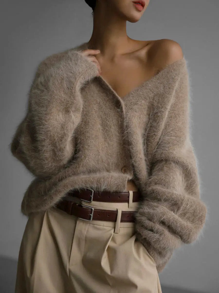 Élina | Cardigan V-Long pour une Élégance Décontractée Automne-Hiver LunaryaParis