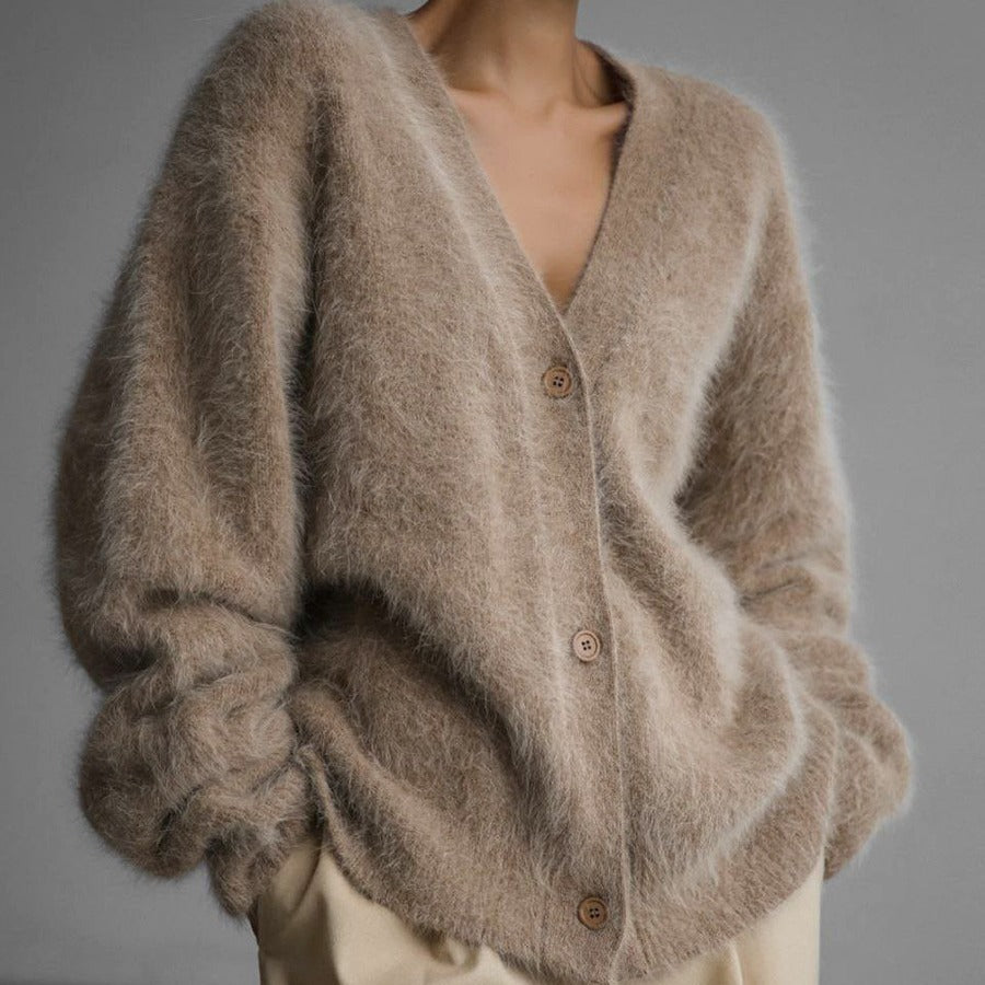 Élina | Cardigan V-Long pour une Élégance Décontractée Automne-Hiver LunaryaParis