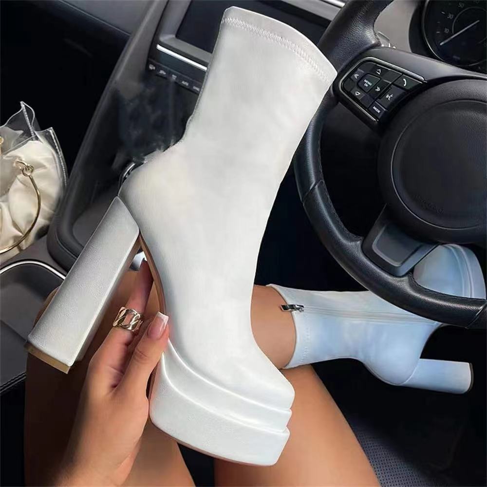 Design ergonomique des bottines Summit Luxe™ pour un confort optimal.