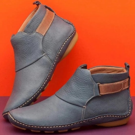 Fermeture ajustable des bottines City Flair™ pour un maintien parfait.