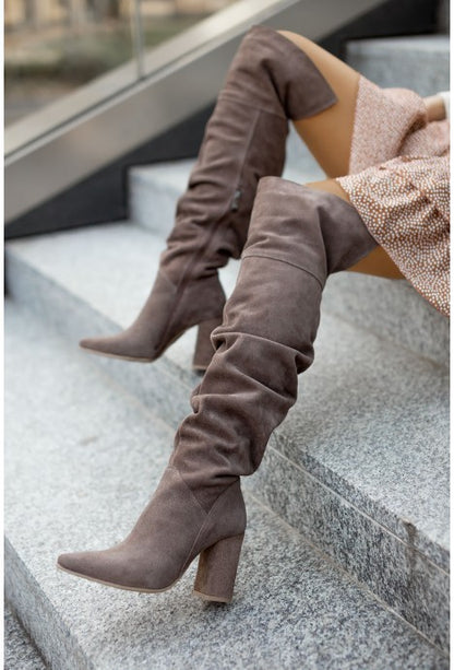 Fermeture pratique des bottes Allison™ pour un ajustement parfait.