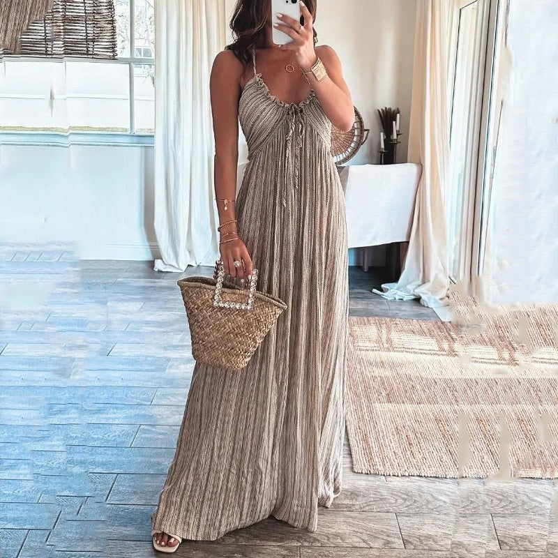 Robe bohème élégante Capucine™ avec décolleté plongeant.