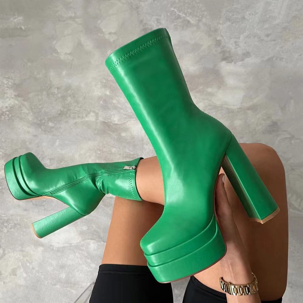 Semelle antidérapante des bottines Summit Luxe™ en gros plan.
