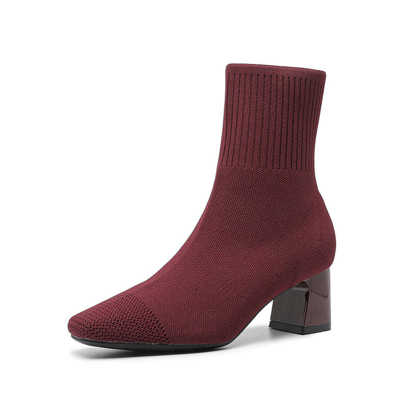 Talon mi-haut des bottes NEOUS en gros plan.