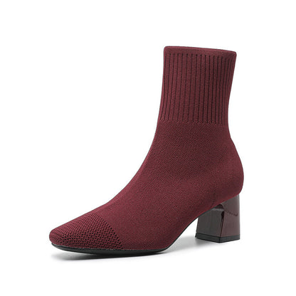 Talon mi-haut des bottes NEOUS en gros plan.