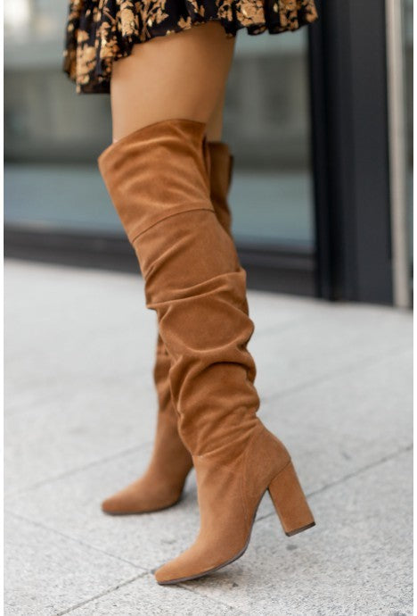 Vue arrière des bottes Allison™ en cuir noir.